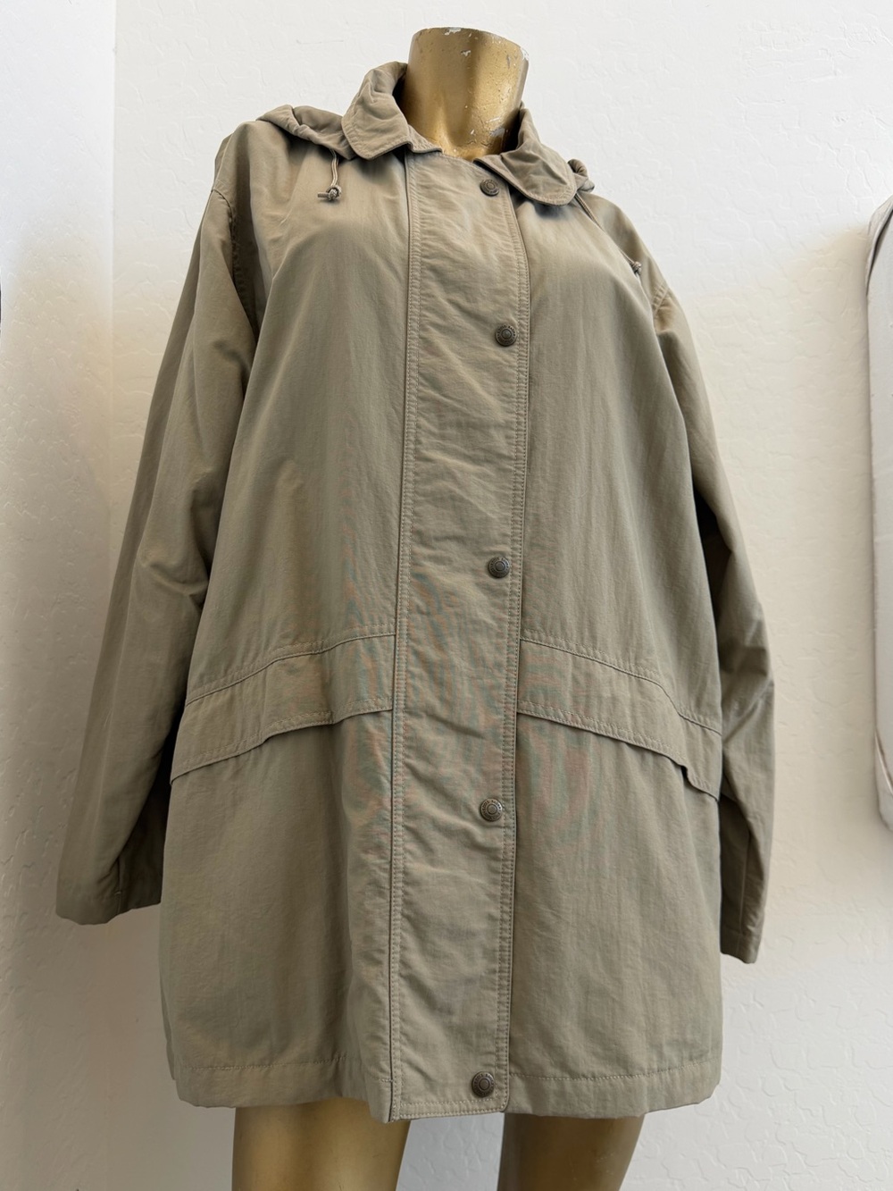Vintage Eddie Bauer Women’s XL Hooded Nylon Utility Jacket Made in Hong Kong